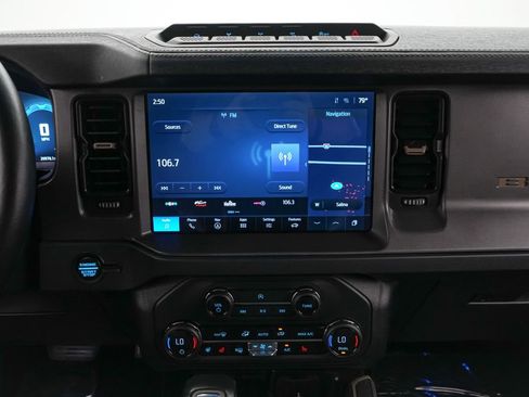 Certified 2025 Ford Bronco Badlands AWD/4WD image 17