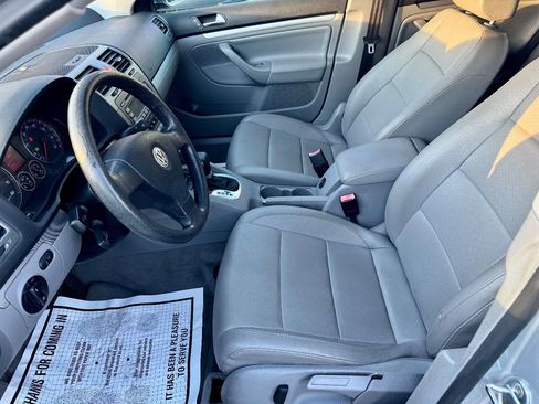 Used 2005 Volkswagen Jetta 2.5 image 12