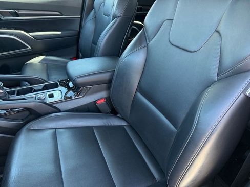 Used 2023 Kia Telluride S w/ S Sunroof Package image 10