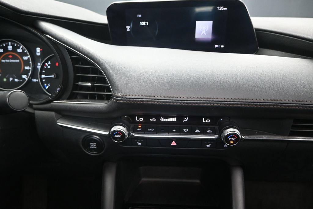 Used 2024 MAZDA MAZDA3 s FWD image 28