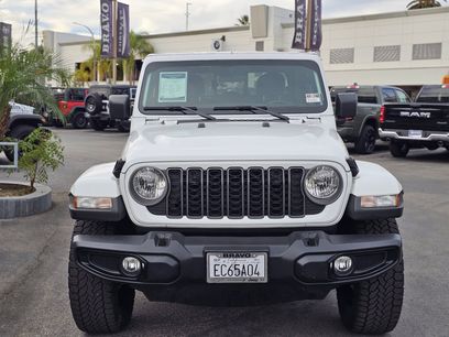 Used 2025 Jeep Gladiator Sport