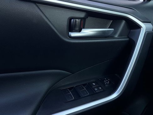 Used 2025 Toyota RAV4 XLE image 21