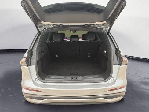 Used 2024 Lincoln Nautilus Reserve w/ Jet Appearance Package (87T) AWD/4WD image 18