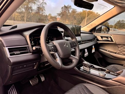 New 2026 Mitsubishi Outlander SEL FWD image 28