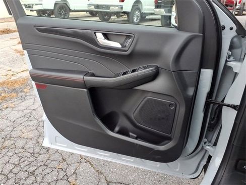 New 2026 Ford Escape ST-Line w/ Tech Pack #1 image 9