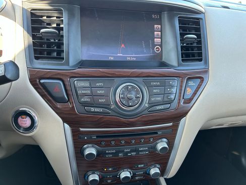 Used 2017 Nissan Pathfinder Platinum w/ Family Entertainment Package image 20
