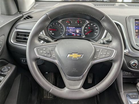 Used 2022 Chevrolet Equinox LT image 19