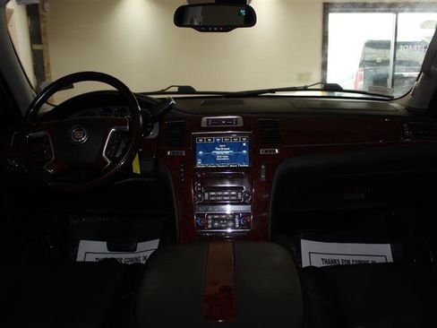 Used 2008 Cadillac Escalade AWD image 14