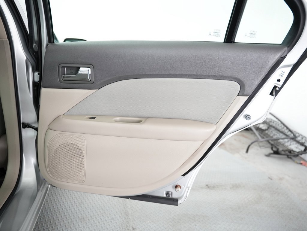 Used 2012 Ford Fusion S FWD image 32