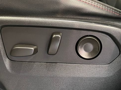 Used 2022 Chevrolet Tahoe RST w/ Luxury Package image 32