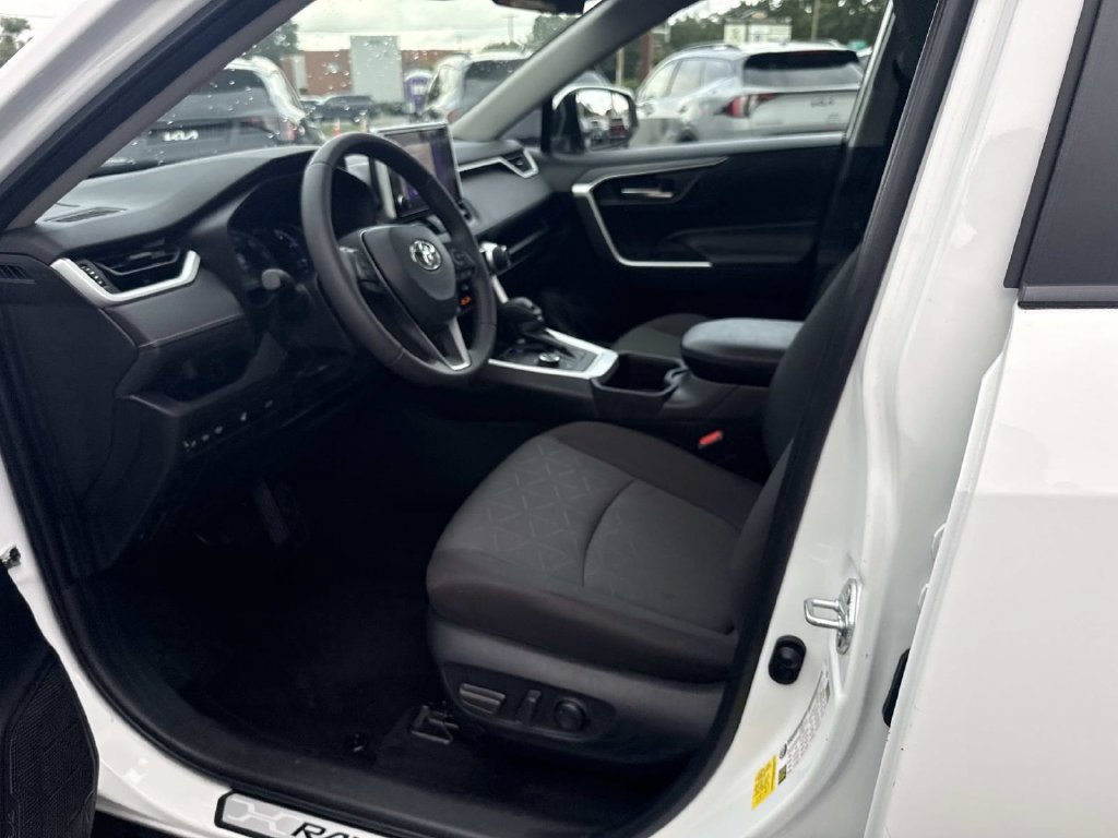 Used 2024 Toyota RAV4 XLE w/ Convenience Package AWD/4WD image 20