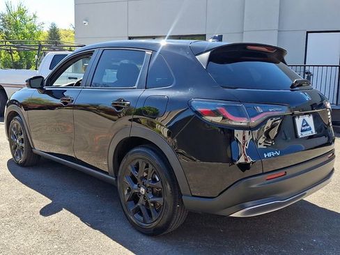 Certified 2023 Honda HR-V Sport image 4