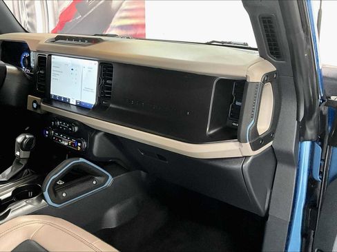 Used 2021 Ford Bronco Wildtrak image 21