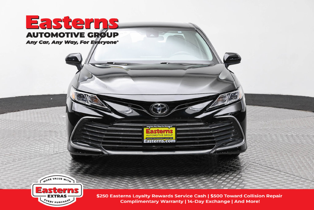 Used 2024 Toyota Camry LE FWD image 3
