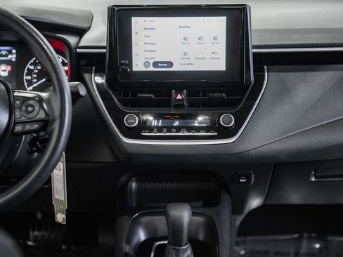 Used 2024 Toyota Corolla LE image 12