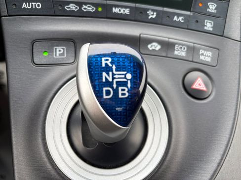 Used 2011 Toyota Prius Three w/ Navigation Pkg image 6