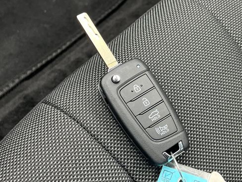 New 2026 Hyundai Elantra SE image 26