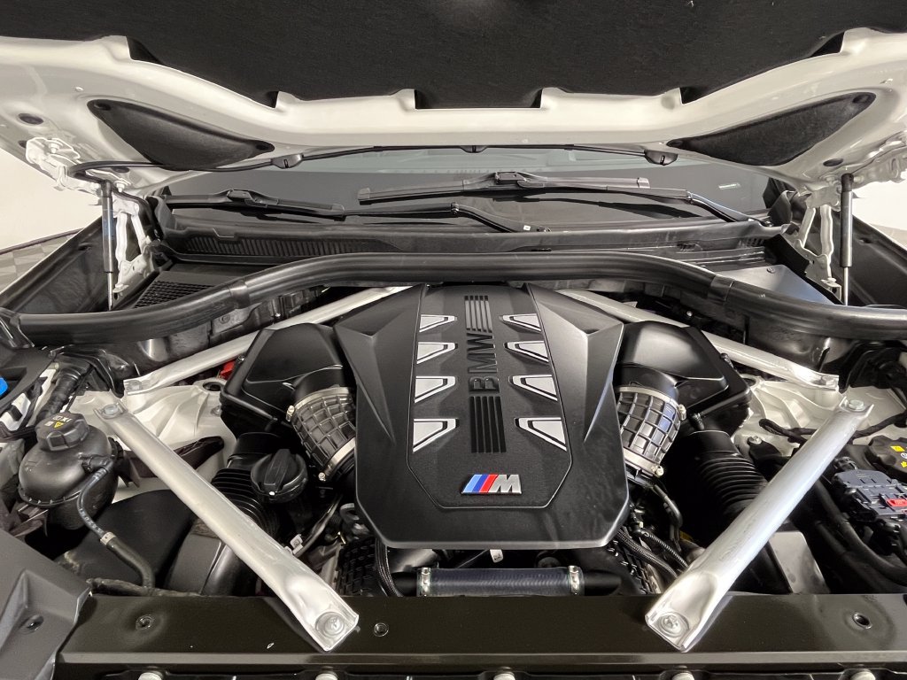 Certified 2025 BMW X5 M60i AWD/4WD image 17