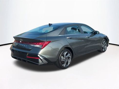 New 2026 Hyundai Elantra Limited FWD image 5