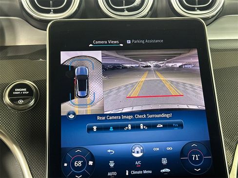 Used 2025 Mercedes-Benz GLC 300 4MATIC image 32