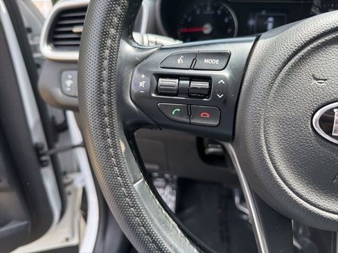 Used 2018 Kia Sorento AWD image 18