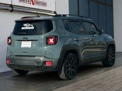 Used 2018 Jeep Renegade Altitude w/ Popular Equipment Group image 4