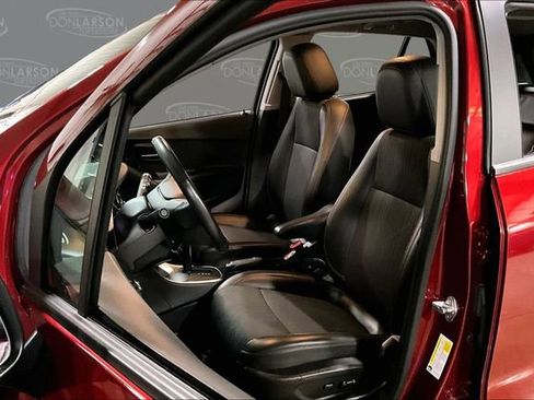 Used 2022 Chevrolet Trax LT w/ Driver Confidence Package AWD/4WD image 13