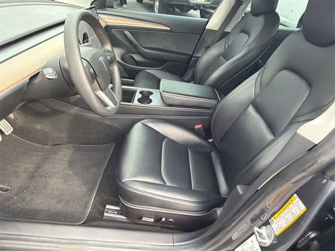 Used 2021 Tesla Model 3 Performance image 10