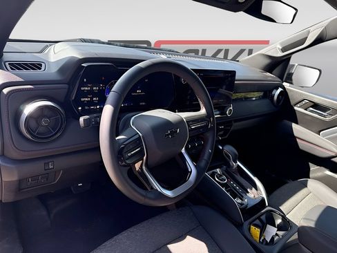 Used 2024 Chevrolet Colorado Z71 w/ Advanced Trailering Package AWD/4WD image 9