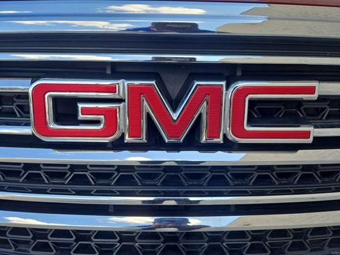 Used 2019 GMC Acadia SLE w/ Driver Alert Package I FWD image 9