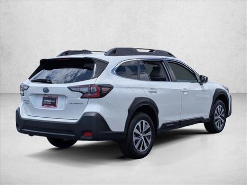 Used 2024 Subaru Outback Premium AWD/4WD image 5