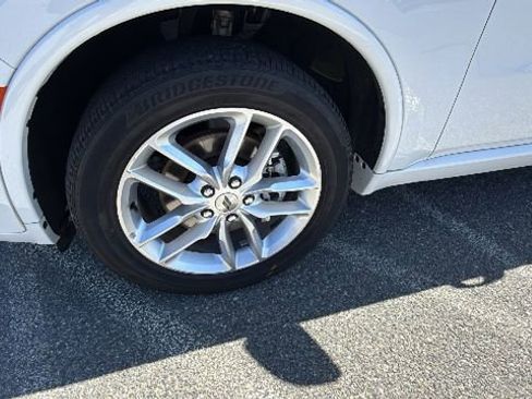 Used 2024 Dodge Durango GT AWD/4WD image 9