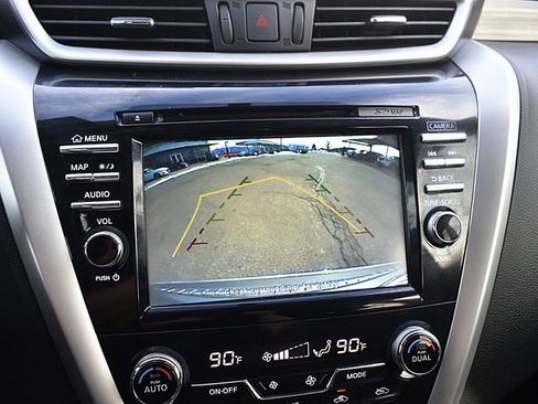 Used 2018 Nissan Murano S image 32