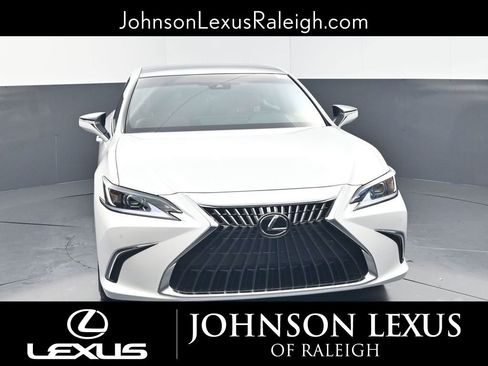 Used 2024 Lexus ES 350 w/ Premium Package image 4