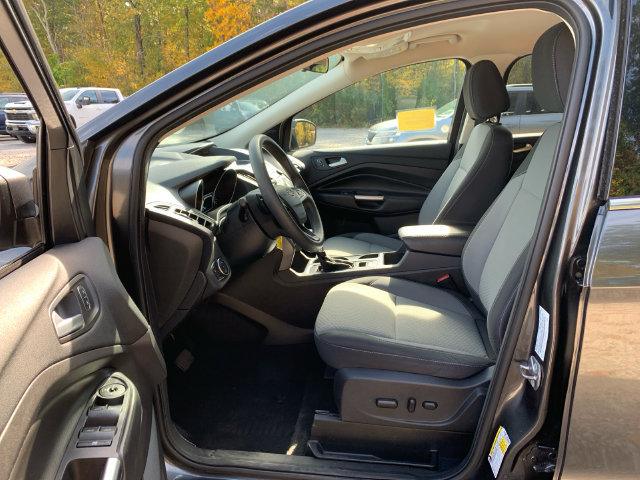 Certified 2017 Ford Escape SE AWD/4WD image 26