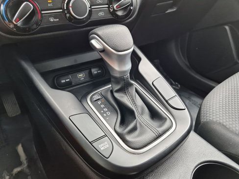 Used 2023 Kia Soul LX w/ Option Group 015 FWD image 12