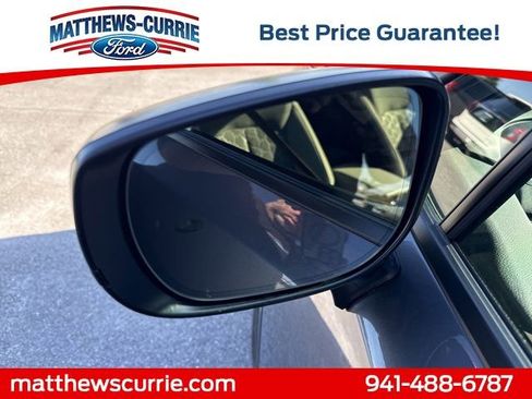 Used 2025 Subaru Forester AWD/4WD image 4