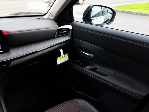 New 2026 Nissan Kicks SR w/ Cold Weather Package image 10