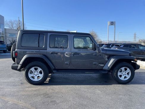 Used 2021 Jeep Wrangler Unlimited Sport S image 4