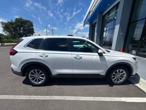 Used 2023 Honda CR-V EX image 2