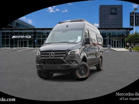 Used 2023 Mercedes-Benz Sprinter 2500 image 1