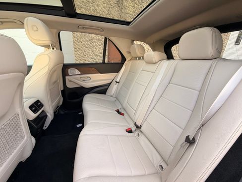 Used 2021 Mercedes-Benz GLE 450 4MATIC w/ AMG Line Exterior image 19