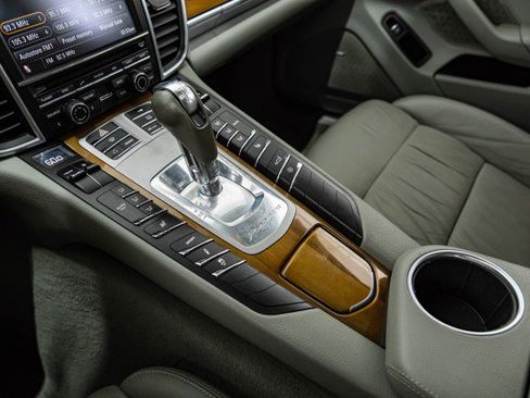 Used 2011 Porsche Panamera S image 24