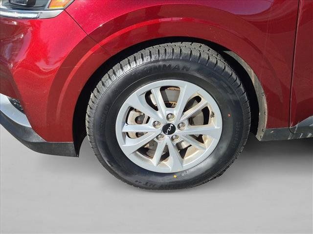 Used 2024 Kia Carnival LX FWD image 30