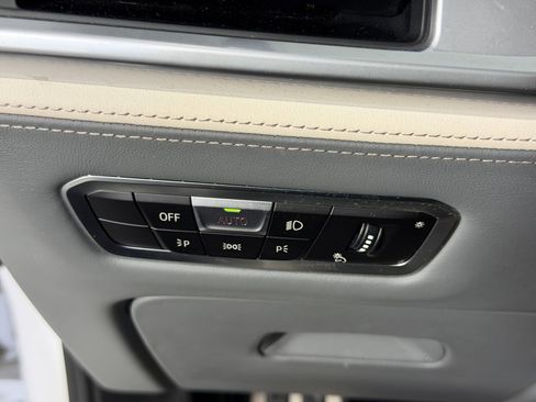 Used 2023 BMW X7 xDrive40i w/ Executive Package image 28