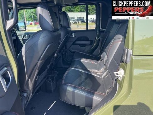 Used 2024 Jeep Gladiator Rubicon AWD/4WD image 22