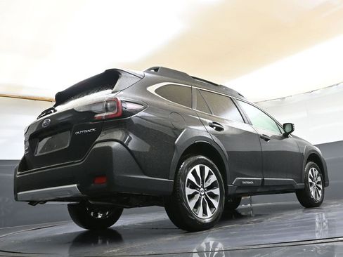 Used 2025 Subaru Outback Limited image 40