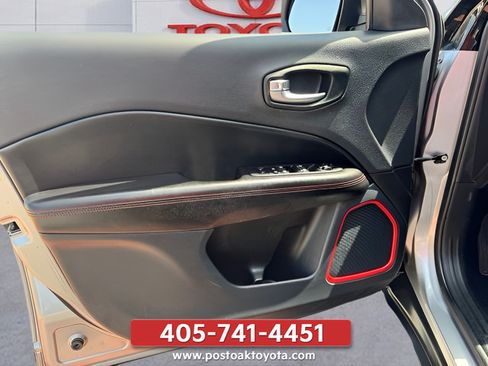 Used 2021 Jeep Compass Trailhawk AWD/4WD image 35