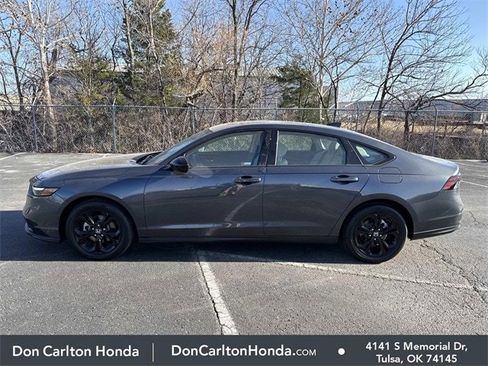 Certified 2025 Honda Accord SE image 9