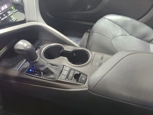 Used 2021 Toyota Camry XSE w/ Navigation Package FWD image 32